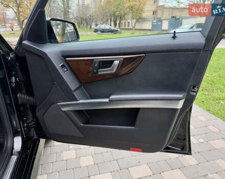 Черный Мерседес ГЛК-Класс, объемом двигателя 3.5 л и пробегом 101 тыс. км за 15900 $, фото 47 на Automoto.ua