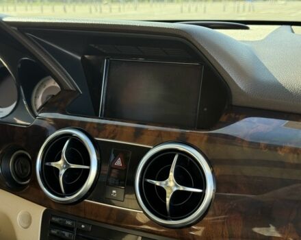 Мерседес ГЛК-Клас 2013 у Кривому Розі на Automoto.ua Чорний Мерседес ГЛК-Клас, об'ємом двигуна 2.2 л та пробігом 137 тис. км за 17200 $, фото 18 на Automoto.ua