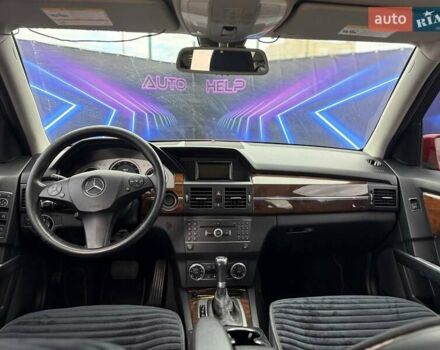 Мерседес ГЛК-Класс 2010 в Запорожье на Automoto.ua Красный Мерседес ГЛК-Класс, объемом двигателя 3.5 л и пробегом 224 тыс. км за 13699 $, фото 8 на Automoto.ua
