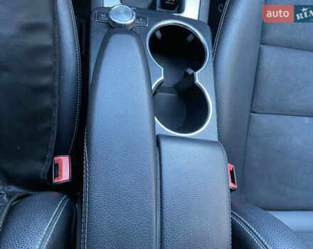 Мерседес ГЛК-Класс 2012 в Ровно на Automoto.ua Мерседес ГЛК-Класс, объемом двигателя 2.14 л и пробегом 277 тыс. км за 17000 $, фото 31 на Automoto.ua