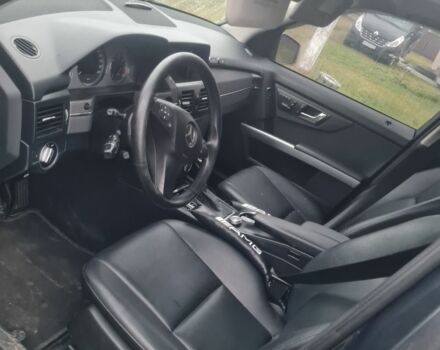 Серый Мерседес ГЛК-Класс, объемом двигателя 2.1 л и пробегом 250 тыс. км за 15000 $, фото 2 на Automoto.ua