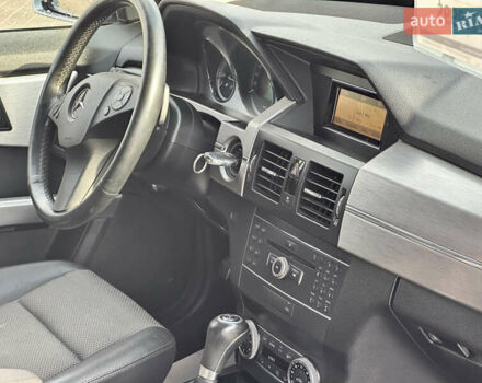 Мерседес ГЛК-Класс 2011 в Запорожье на Automoto.ua Серый Мерседес ГЛК-Класс, объемом двигателя 2.14 л и пробегом 276 тыс. км за 12850 $, фото 22 на Automoto.ua