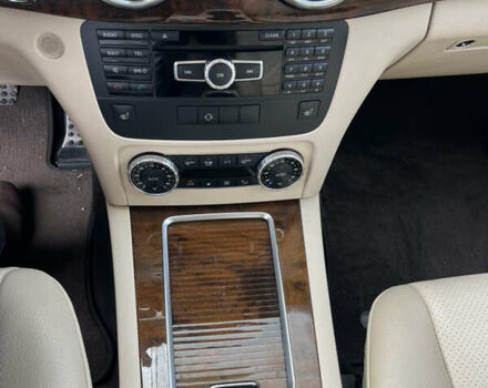 Мерседес ГЛК-Класс 2015 в Измаиле на Automoto.ua Серый Мерседес ГЛК-Класс, объемом двигателя 2.14 л и пробегом 130 тыс. км за 23000 $, фото 17 на Automoto.ua