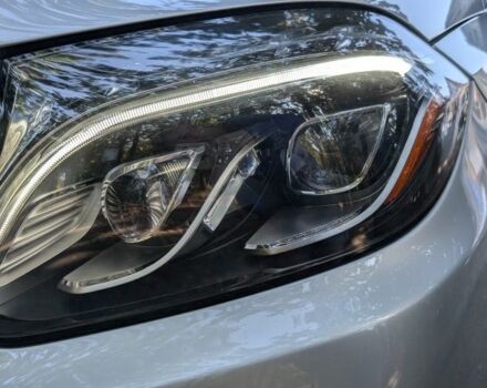 Серый Мерседес GLS 450, объемом двигателя 3 л и пробегом 68 тыс. км за 36900 $, фото 16 на Automoto.ua