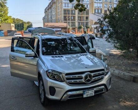 Серый Мерседес GLS 450, объемом двигателя 3 л и пробегом 68 тыс. км за 36900 $, фото 6 на Automoto.ua