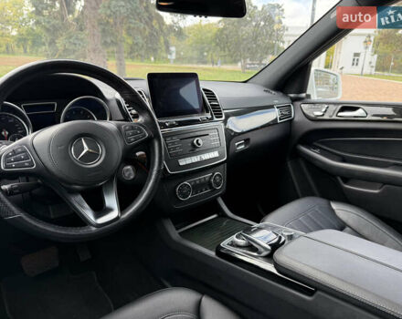 Білий Мерседес ГЛС-Класс, об'ємом двигуна 3 л та пробігом 148 тис. км за 27700 $, фото 34 на Automoto.ua