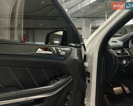 Мерседес ГЛС-Класс 2016 у Києві на Automoto.ua Білий Мерседес ГЛС-Класс, об'ємом двигуна 5.46 л та пробігом 165 тис. км за 43000 $, фото 15 на Automoto.ua