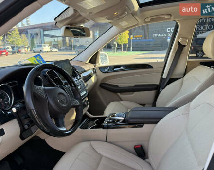 Белый Мерседес ГЛС-Класс, объемом двигателя 3 л и пробегом 137 тыс. км за 39999 $, фото 13 на Automoto.ua