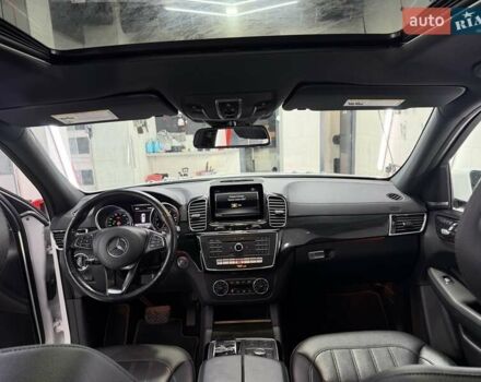 Белый Мерседес ГЛС-Класс, объемом двигателя 3 л и пробегом 150 тыс. км за 27100 $, фото 15 на Automoto.ua