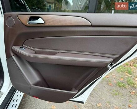 Белый Мерседес ГЛС-Класс, объемом двигателя 3 л и пробегом 80 тыс. км за 35990 $, фото 23 на Automoto.ua