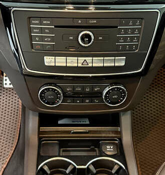 Белый Мерседес ГЛС-Класс, объемом двигателя 2.99 л и пробегом 87 тыс. км за 43500 $, фото 24 на Automoto.ua