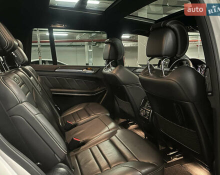 Мерседес ГЛС-Класс 2016 у Києві на Automoto.ua Білий Мерседес ГЛС-Класс, об'ємом двигуна 5.46 л та пробігом 165 тис. км за 43000 $, фото 14 на Automoto.ua