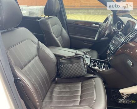 Белый Мерседес ГЛС-Класс, объемом двигателя 3 л и пробегом 200 тыс. км за 45000 $, фото 16 на Automoto.ua