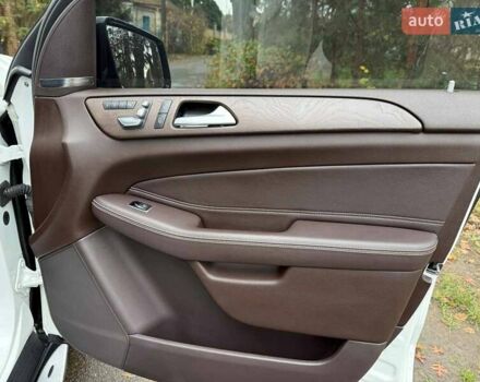 Белый Мерседес ГЛС-Класс, объемом двигателя 3 л и пробегом 80 тыс. км за 35990 $, фото 26 на Automoto.ua