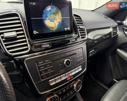 Белый Мерседес ГЛС-Класс, объемом двигателя 3 л и пробегом 150 тыс. км за 27100 $, фото 22 на Automoto.ua