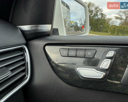 Білий Мерседес ГЛС-Класс, об'ємом двигуна 3 л та пробігом 148 тис. км за 27700 $, фото 37 на Automoto.ua