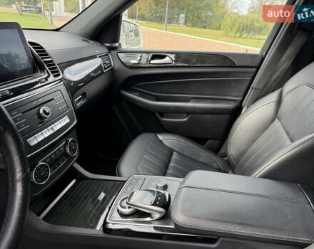 Білий Мерседес ГЛС-Класс, об'ємом двигуна 3 л та пробігом 148 тис. км за 27700 $, фото 32 на Automoto.ua