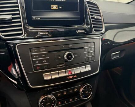 Белый Мерседес ГЛС-Класс, объемом двигателя 3 л и пробегом 150 тыс. км за 27100 $, фото 11 на Automoto.ua