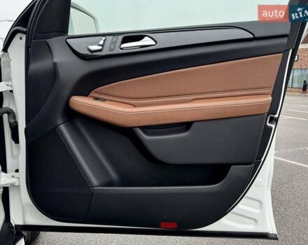 Белый Мерседес ГЛС-Класс, объемом двигателя 2.99 л и пробегом 196 тыс. км за 38800 $, фото 27 на Automoto.ua