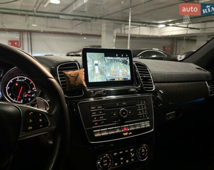 Мерседес ГЛС-Класс 2016 у Києві на Automoto.ua Білий Мерседес ГЛС-Класс, об'ємом двигуна 5.46 л та пробігом 165 тис. км за 43000 $, фото 21 на Automoto.ua