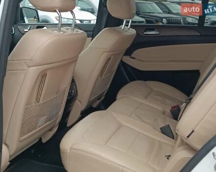 Белый Мерседес ГЛС-Класс, объемом двигателя 3 л и пробегом 149 тыс. км за 47700 $, фото 38 на Automoto.ua