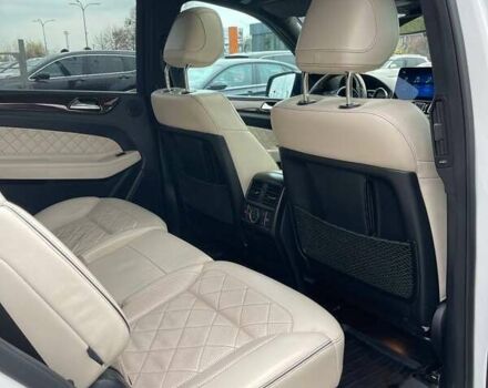 Белый Мерседес ГЛС-Класс, объемом двигателя 2.99 л и пробегом 289 тыс. км за 48000 $, фото 58 на Automoto.ua