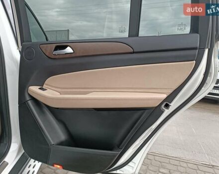 Белый Мерседес ГЛС-Класс, объемом двигателя 3 л и пробегом 149 тыс. км за 47700 $, фото 40 на Automoto.ua