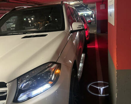 Белый Мерседес ГЛС-Класс, объемом двигателя 3 л и пробегом 128 тыс. км за 39000 $, фото 1 на Automoto.ua