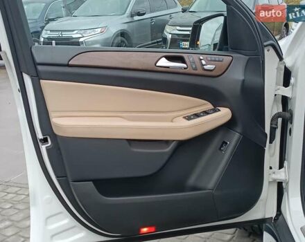 Белый Мерседес ГЛС-Класс, объемом двигателя 3 л и пробегом 149 тыс. км за 47700 $, фото 22 на Automoto.ua