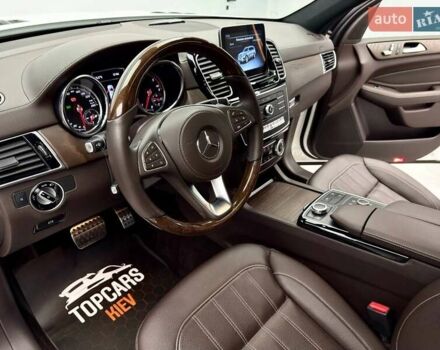 Белый Мерседес ГЛС-Класс, объемом двигателя 2.99 л и пробегом 100 тыс. км за 49999 $, фото 18 на Automoto.ua