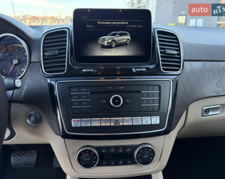 Білий Мерседес ГЛС-Класс, об'ємом двигуна 3 л та пробігом 225 тис. км за 40800 $, фото 25 на Automoto.ua