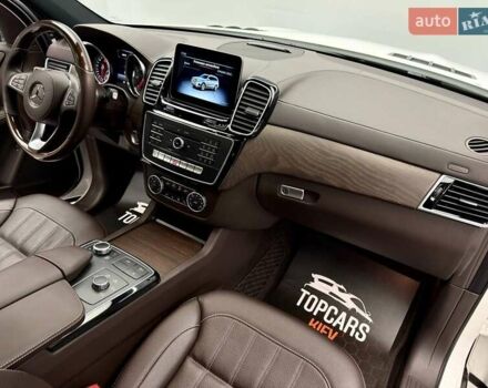 Белый Мерседес ГЛС-Класс, объемом двигателя 2.99 л и пробегом 100 тыс. км за 49999 $, фото 46 на Automoto.ua