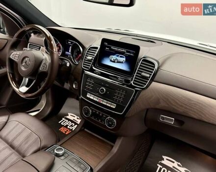Белый Мерседес ГЛС-Класс, объемом двигателя 2.99 л и пробегом 100 тыс. км за 49999 $, фото 45 на Automoto.ua