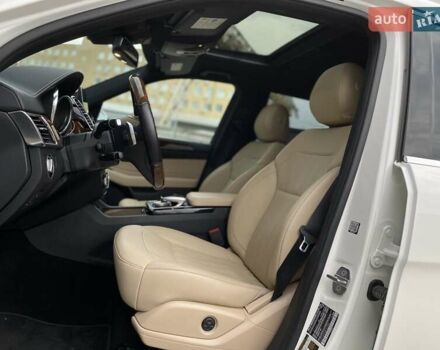 Белый Мерседес ГЛС-Класс, объемом двигателя 3 л и пробегом 125 тыс. км за 36700 $, фото 25 на Automoto.ua