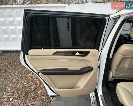 Белый Мерседес ГЛС-Класс, объемом двигателя 3 л и пробегом 80 тыс. км за 39900 $, фото 31 на Automoto.ua