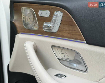 Мерседес ГЛС-Класс 2021 у Києві на Automoto.ua Білий Мерседес ГЛС-Класс, об'ємом двигуна 3 л та пробігом 136 тис. км за 64000 $, фото 42 на Automoto.ua