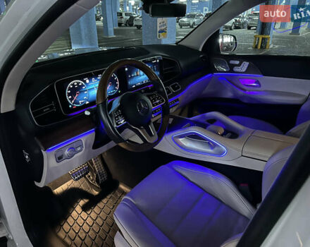 Білий Мерседес ГЛС-Класс, об'ємом двигуна 3 л та пробігом 57 тис. км за 84000 $, фото 75 на Automoto.ua