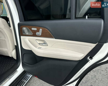Білий Мерседес ГЛС-Класс, об'ємом двигуна 3 л та пробігом 57 тис. км за 84000 $, фото 38 на Automoto.ua
