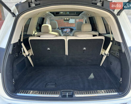 Білий Мерседес ГЛС-Класс, об'ємом двигуна 3 л та пробігом 57 тис. км за 84000 $, фото 65 на Automoto.ua