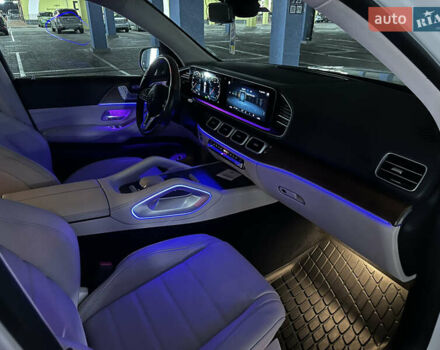 Білий Мерседес ГЛС-Класс, об'ємом двигуна 3 л та пробігом 57 тис. км за 84000 $, фото 76 на Automoto.ua