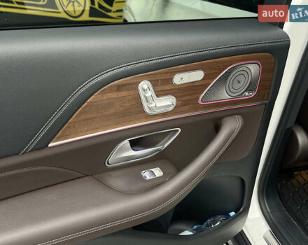 Белый Мерседес ГЛС-Класс, объемом двигателя 2.93 л и пробегом 23 тыс. км за 113000 $, фото 16 на Automoto.ua