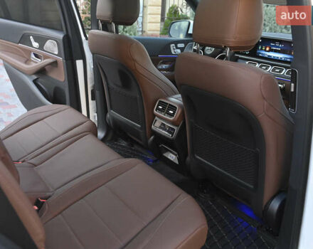 Белый Мерседес ГЛС-Класс, объемом двигателя 3 л и пробегом 17 тыс. км за 117999 $, фото 77 на Automoto.ua