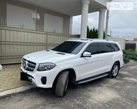 Белый Мерседес ГЛС-Класс, объемом двигателя 3 л и пробегом 200 тыс. км за 45000 $, фото 1 на Automoto.ua