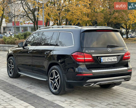 Мерседес ГЛС-Класс 2016 в Днепре (Днепропетровске) на Automoto.ua Черный Мерседес ГЛС-Класс, объемом двигателя 4.66 л и пробегом 133 тыс. км за 47999 $, фото 11 на Automoto.ua