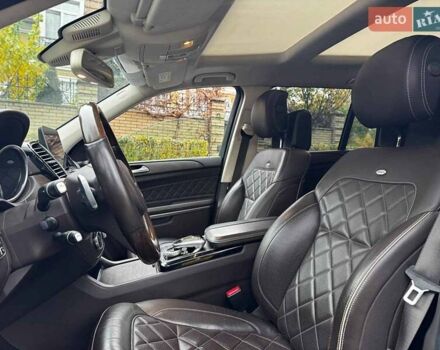 Черный Мерседес ГЛС-Класс, объемом двигателя 4.7 л и пробегом 97 тыс. км за 46670 $, фото 26 на Automoto.ua