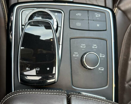 Чорний Мерседес ГЛС-Класс, об'ємом двигуна 4.66 л та пробігом 191 тис. км за 29700 $, фото 40 на Automoto.ua