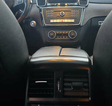 Чорний Мерседес ГЛС-Класс, об'ємом двигуна 2.99 л та пробігом 260 тис. км за 37000 $, фото 20 на Automoto.ua