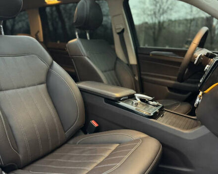 Чорний Мерседес ГЛС-Класс, об'ємом двигуна 2.99 л та пробігом 140 тис. км за 36000 $, фото 32 на Automoto.ua