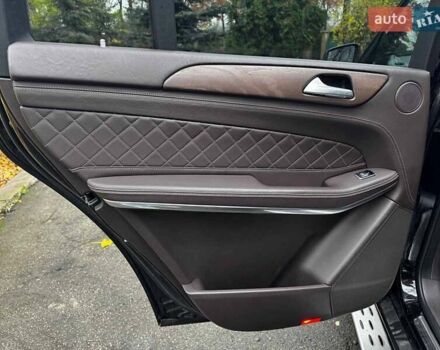 Черный Мерседес ГЛС-Класс, объемом двигателя 4.7 л и пробегом 97 тыс. км за 46670 $, фото 28 на Automoto.ua