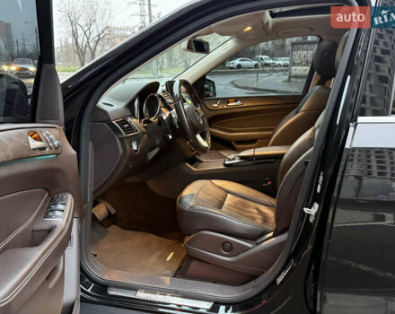 Чорний Мерседес ГЛС-Класс, об'ємом двигуна 2.99 л та пробігом 105 тис. км за 50000 $, фото 9 на Automoto.ua